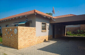 Lovely 2 Bedroom Property for Sale in Beautiful Retirement Village in Heidelberg Gauteng