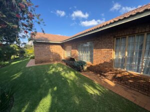 3 Bedroom House in a Retirement of Faerie Glen Renaissance