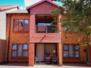 1 Bedroom Apartment for Sale in Established Retirement Village in Willow Park Manor Pretoria