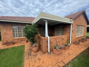 Two Bedroom house for Sale in a Retirement Estate in Faerie Glen Renaissance
