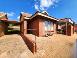 2 Bedroom Home For Sale: Bougainvilla Retirement Village