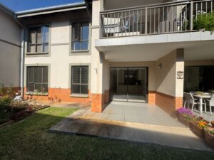 2 Bedroom Apartment / Flat for Sale in Featherwood Retirement Estate