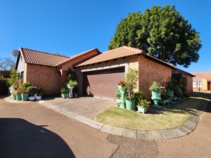 2 Bedroom Corner Home For Sale Tweeriviere Retirement Village
