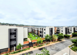 Luxurious North-Facing 1-Bedroom Apartment with Dam Views