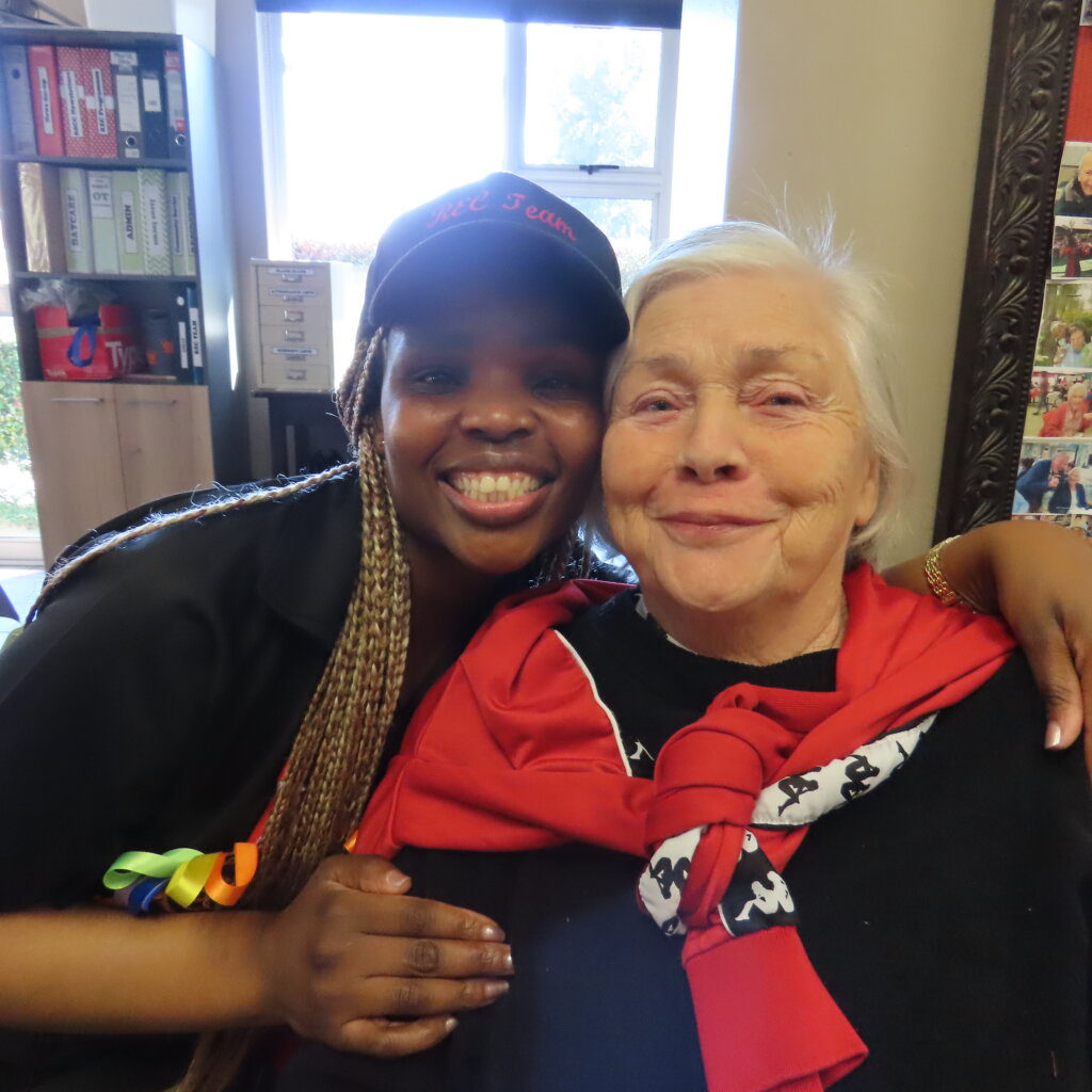 Sanele Ndlovu and Anne Miller at Ron Smith Care Centre.